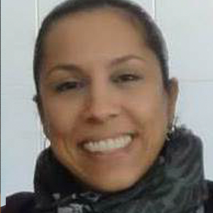 Paula Pinhal de <br>Carlos​